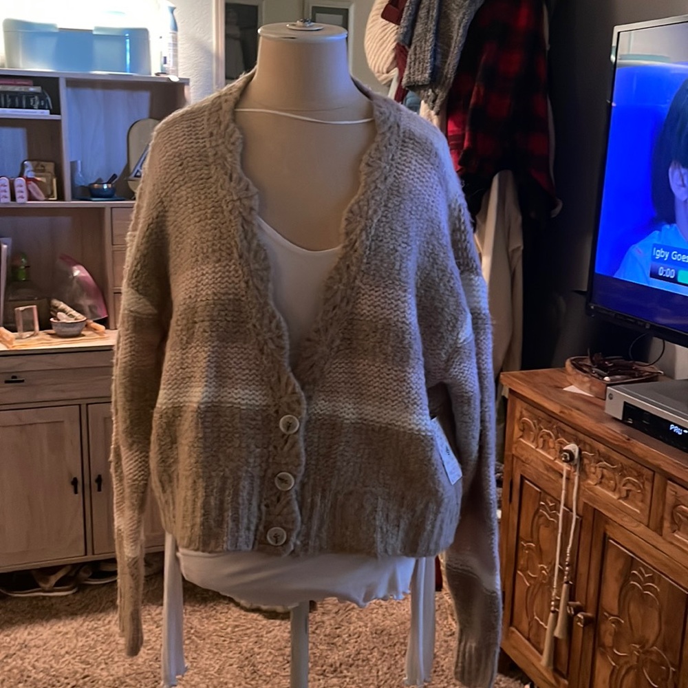Free people sweater open front three buttons